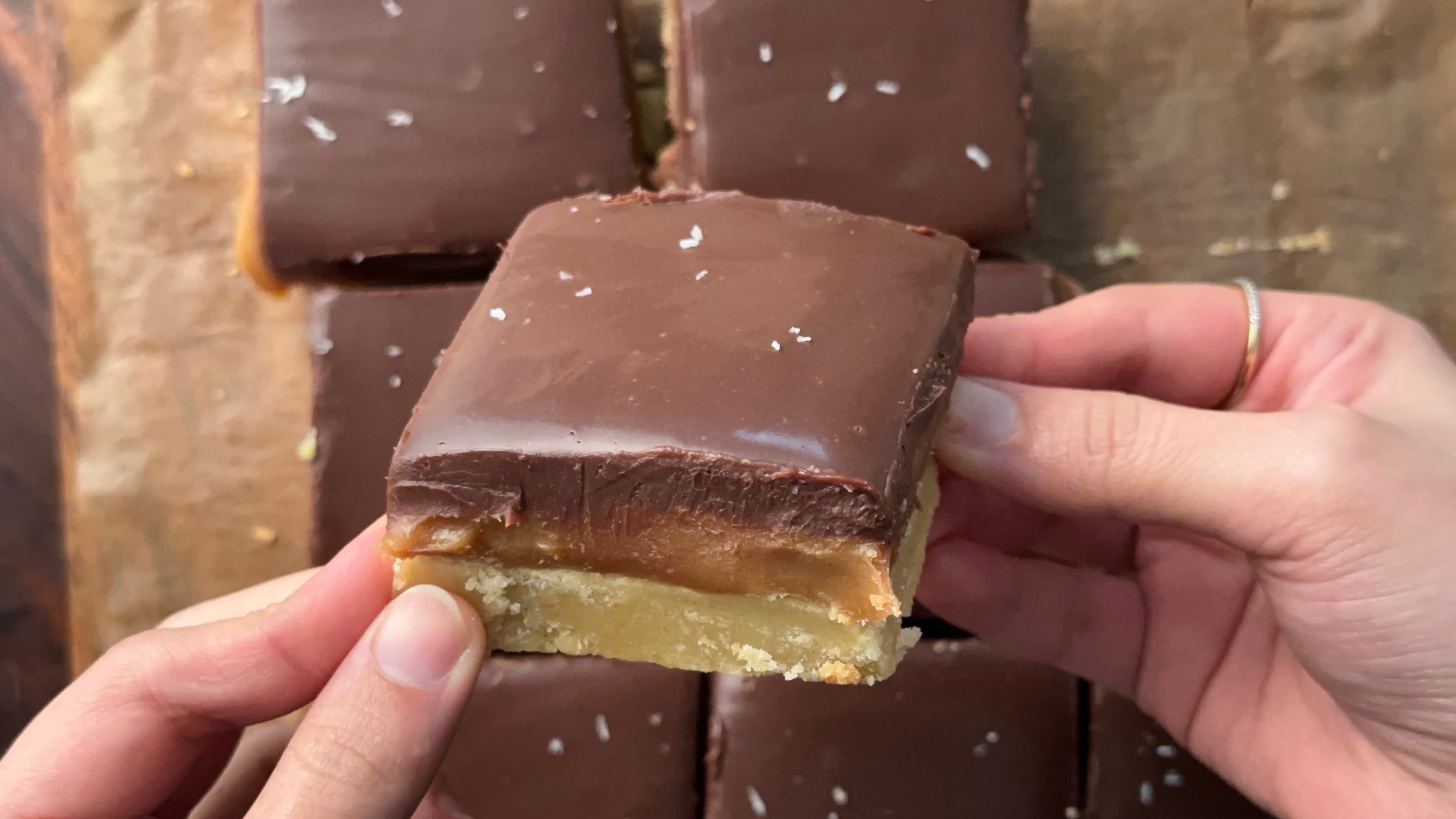 أفضل كعكة الغريبة للمليونير Ooey-Gooey